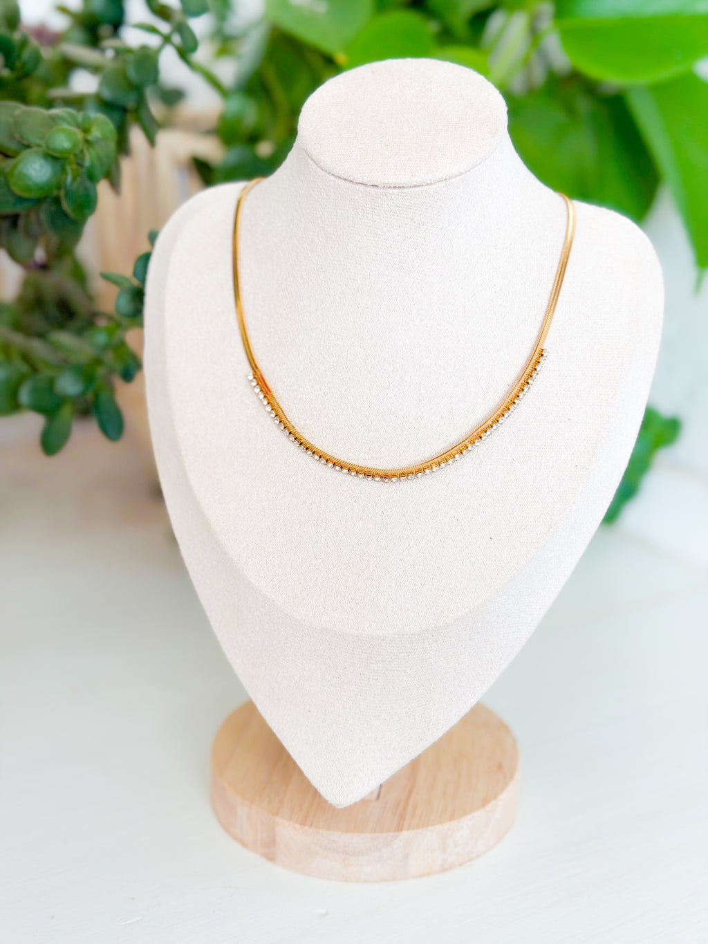 The Spotlight Necklace